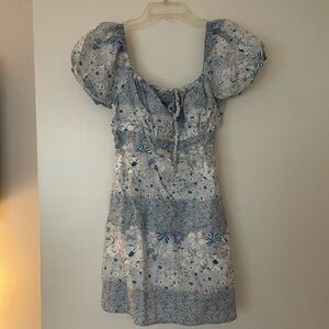 Floral Puff Sleeve Dress - perfect for Spring Rush and breezy days! Size M.